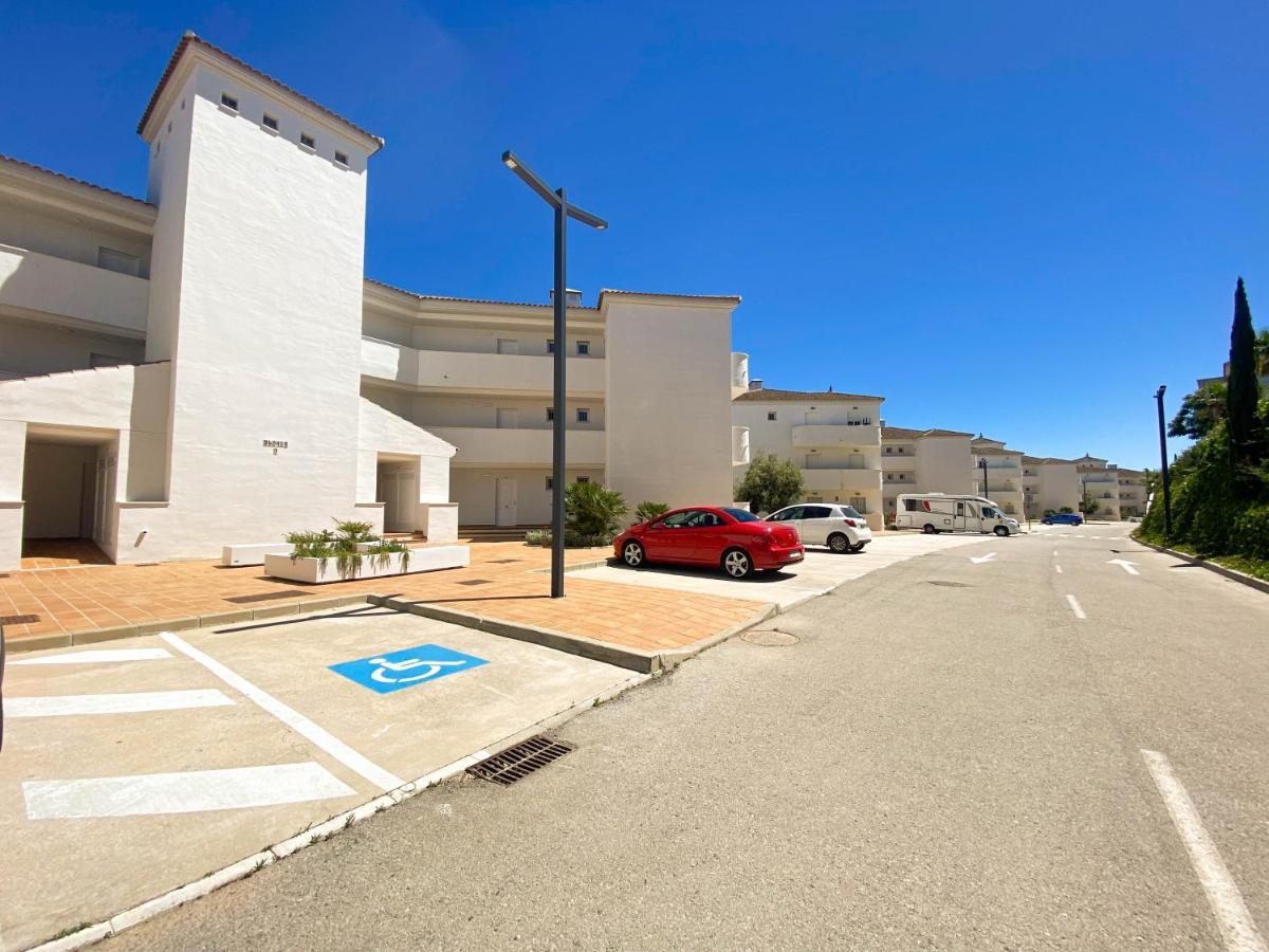 Sea Glimpse Apartamento De Vacaciones Манилва Экстерьер фото